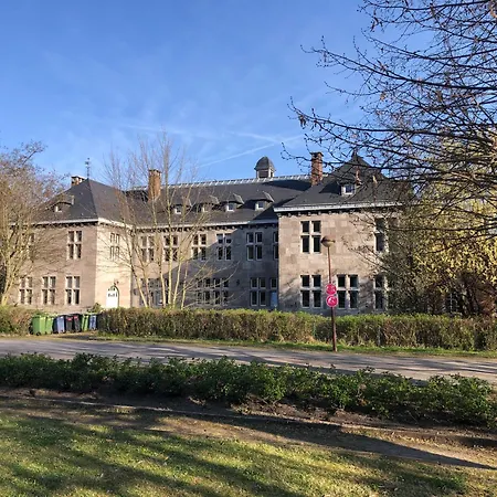 Confortable Proche Centre Et Ideal Pour Uliege Sart Tilman リエージュ